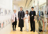 在校生が手掛けた「Gradation」が、8月31日までユニクロ銀座店にて展示中！自分の中にあるステレオタイプ／アンステレオタイプに対峙する提案とは？【バンタンデザイン研究所ブログ】