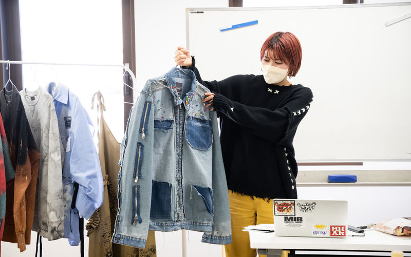 下北沢reloadポップアップストア出店をかけて、講師にプレゼンテーション！在校生がプロデュースする、計20ブランドがエントリー。注目は？【バンタンデザイン研究所】