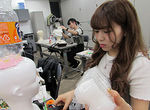 【授業レポート！】業界で活躍する卒業生『KOHZAKI KUNIO』さんによるヘッドピース制作授業！