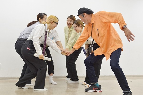 全日制 ボディを使った表現に挑戦 パフォーマンスアート本番公演 バンタンデザイン研究所blog 専門校 バンタンデザイン研究所