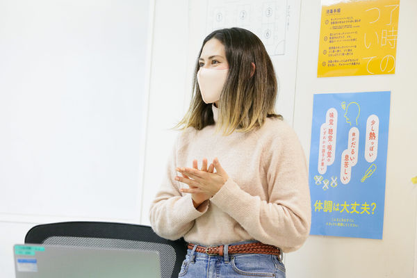 ビジュアルアーティスト Frankie Cihi フランキー スィーヒ 講師特別講演会 だるま を使ったワークショップで創造性を引き出す バンタンデザイン研究所 専門校 バンタンデザイン研究所 ビジュアルアーティスト Frankie Cihi フランキー スィーヒ 講師特別講演会 だるま を使ったワークショップで創造性を引き出す バンタンデザイン研究所 専門校 バンタンデザイン研究所