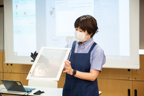 他学部交流会で、「シルクスクリーン」を習得！学生たちが作った 