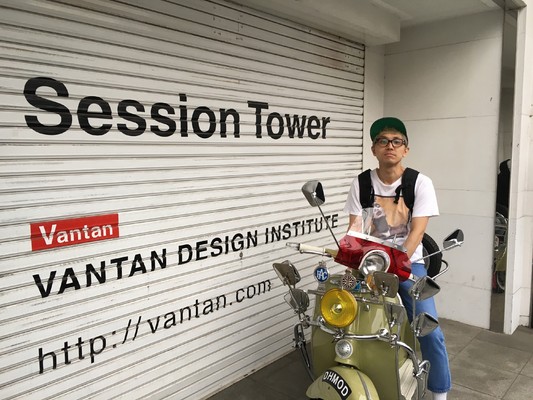フォト現場派遣レポート 太田プロ所属芸人ダーリンハニー長嶋智彦さんの宣材写真をフォト科在校生が撮影 デザイン学部 最新情報 ニュース 専門校 バンタンデザイン研究所 フォト現場派遣レポート 太田プロ所属芸人ダーリンハニー長嶋智彦さんの宣材写真をフォト科在校生が撮影 デザイン学部 最新情報 ニュース 専門校 バンタンデザイン研究所