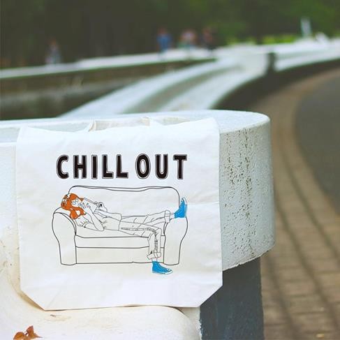 在校生情報 高谷とらいさんのデザインが A G Plusで大人気のトートバッグ Ag Tote と服飾専門学校生とのコラボ商品企画に選出され商品化されました デザイン学部 最新情報 ニュース 専門校 バンタンデザイン研究所